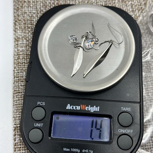 Vintage Diamonique 14K White Gold Dangle Earrings - Picture 5 of 5